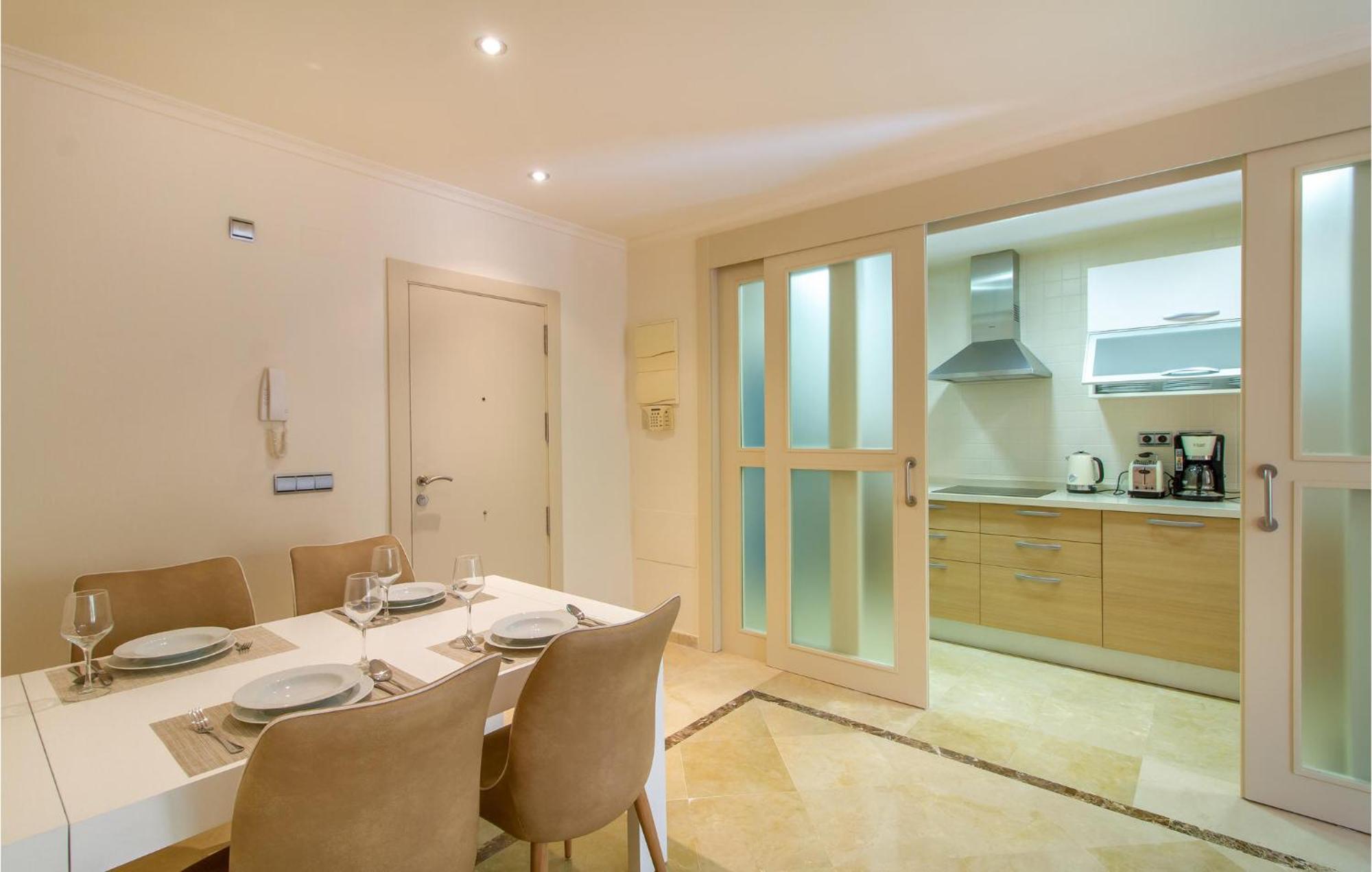 Lovely Apartment In Los Alcazares With Kitchen Exterior foto