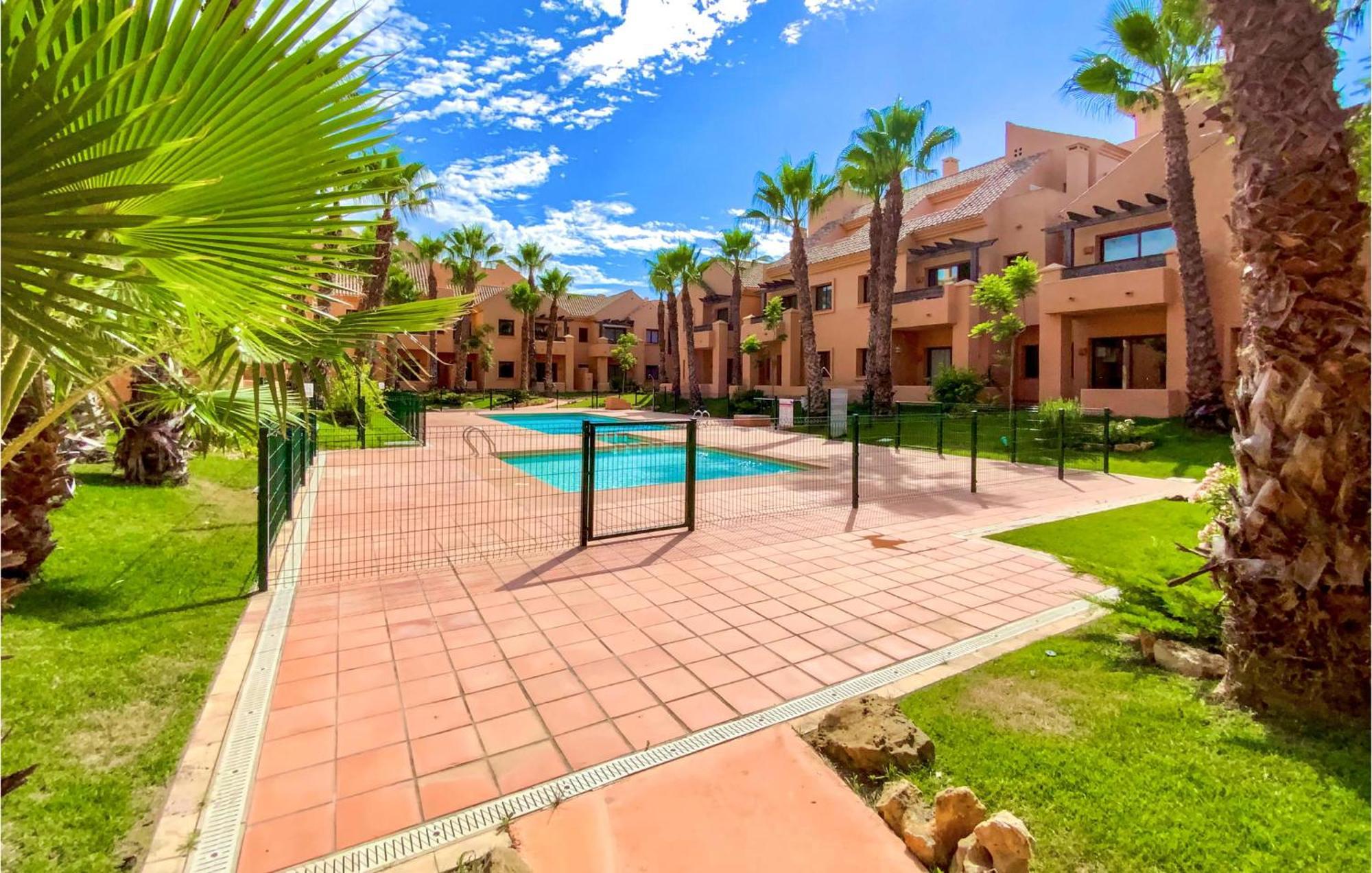 Lovely Apartment In Los Alcazares With Kitchen Exterior foto