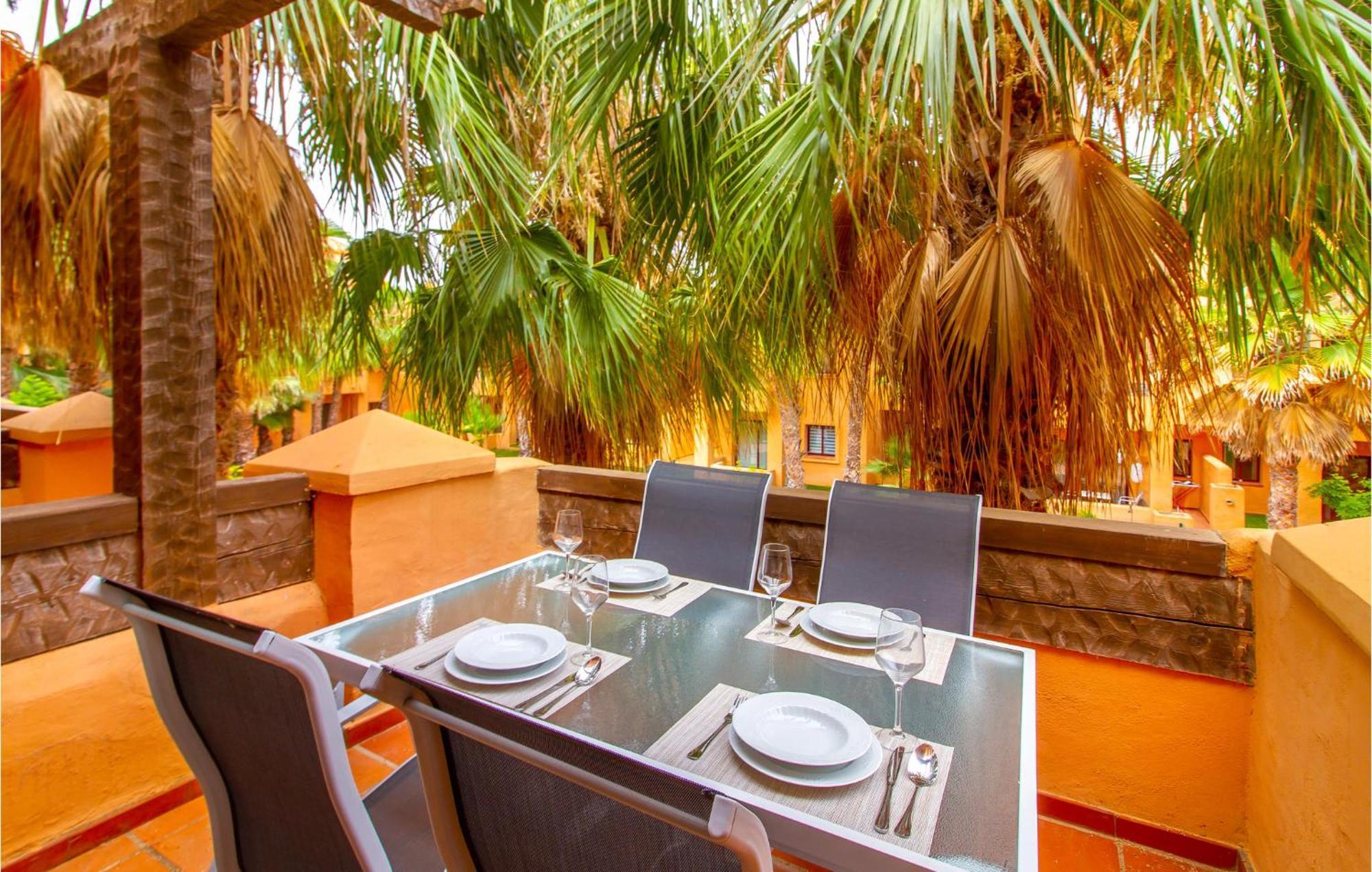 Lovely Apartment In Los Alcazares With Kitchen Exterior foto